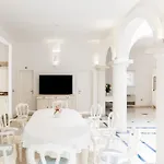 Atrium *
