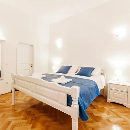 Atrium Villa *