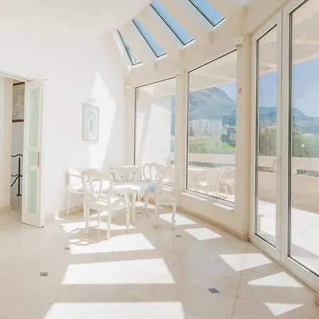 Atrium * Makarska